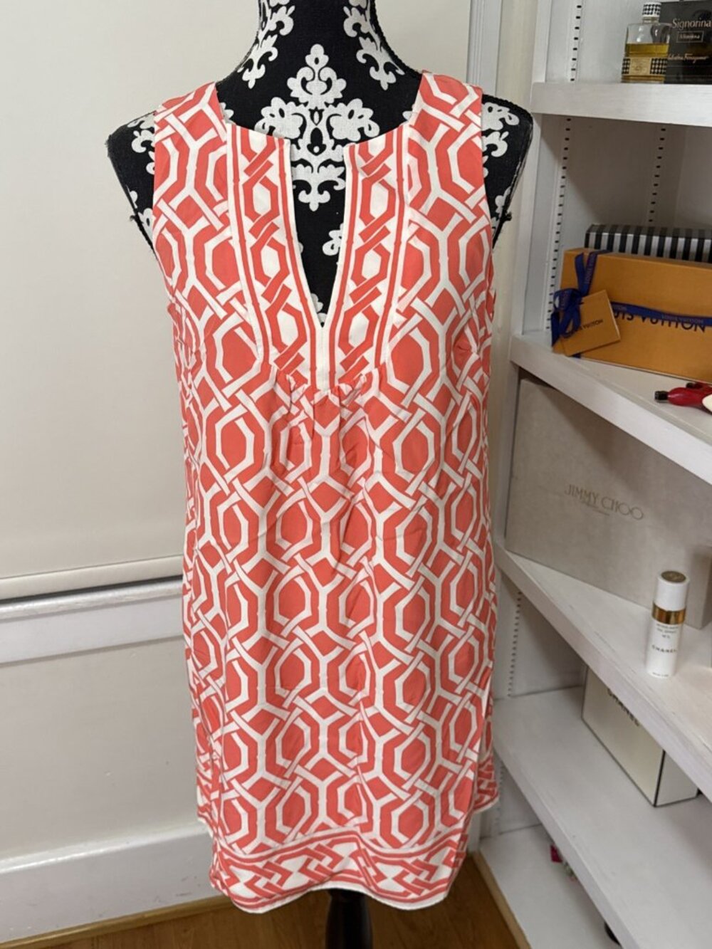 Alice & Trixie Medium Coral & White V Neck Sleeveless Silk Lined Dress $355.00